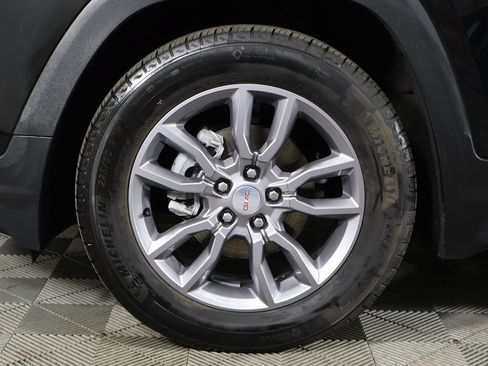 Used 2024 GMC Terrain SLT w/ Tech Package AWD/4WD image 26