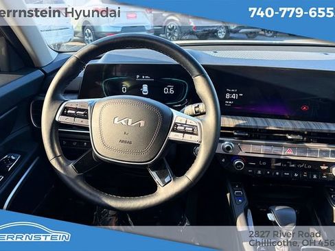 Used 2024 Kia Telluride EX w/ EX Captain's Chair Package AWD/4WD image 6