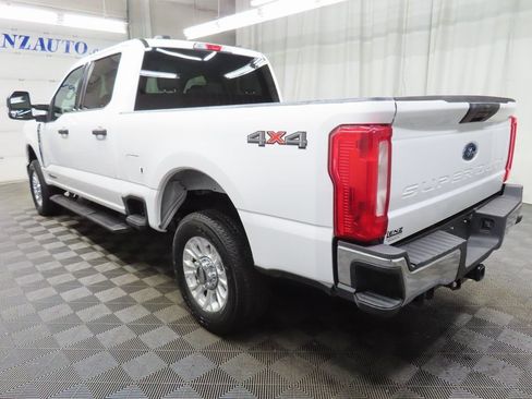 Used 2024 Ford F250 XLT AWD/4WD image 5