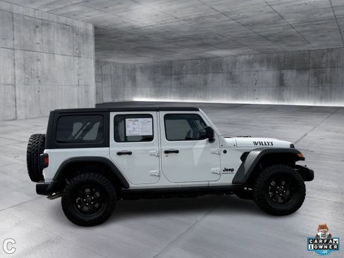 Used 2024 Jeep Wrangler Unlimited Sport AWD/4WD image 6