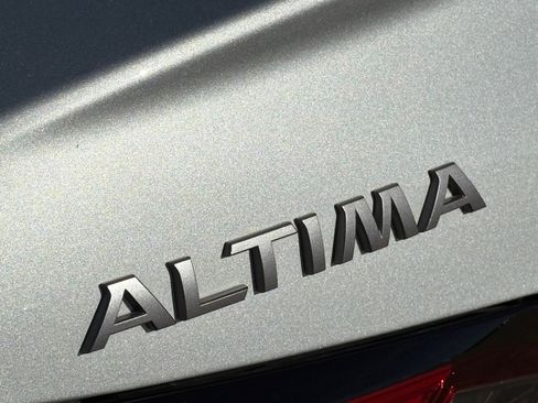 Certified 2023 Nissan Altima 2.5 SV image 11