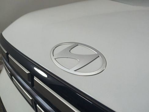 Used 2025 Hyundai Santa Fe SEL FWD image 13