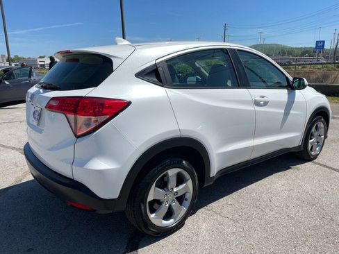 Used 2018 Honda HR-V LX image 5