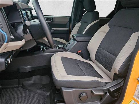 Used 2022 Ford Bronco Wildtrak image 16