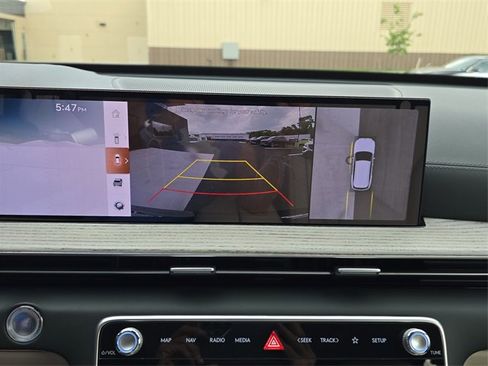 Used 2025 Genesis GV80 2.5T Prestige image 17