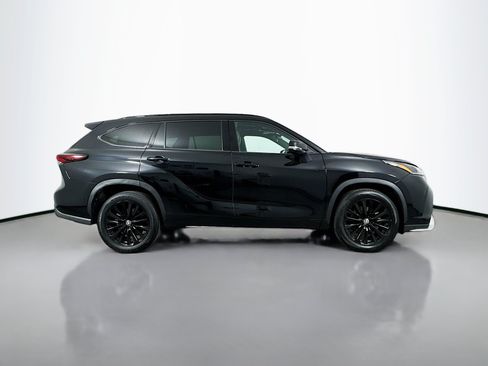 Certified 2025 Toyota Highlander XSE AWD/4WD image 8