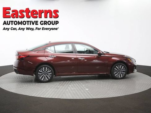 Used 2024 Nissan Altima 2.5 SV w/ SV Premium Package AWD/4WD image 45