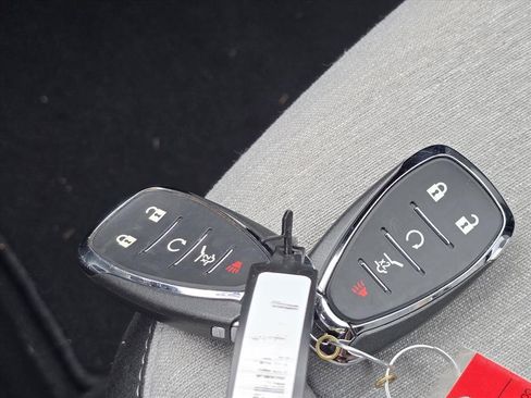 Used 2023 Chevrolet Equinox LT w/ Driver Convenience Package image 23