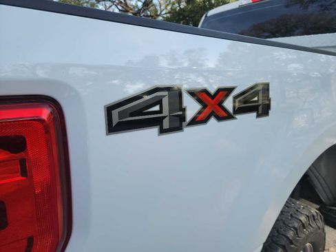 Used 2017 Ford F250 XL w/ Power Equipment Group image 10