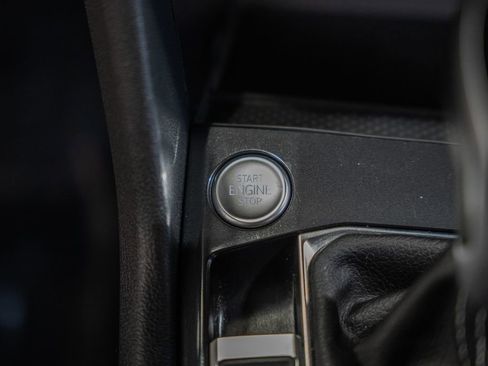 Used 2024 Volkswagen Tiguan SE R-Line image 27