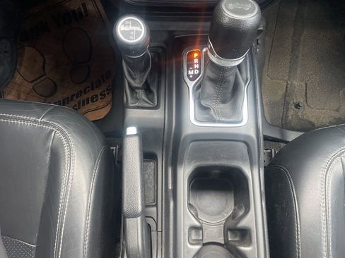 Certified 2021 Jeep Wrangler Sport S image 32