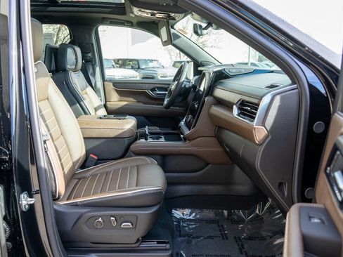 New 2026 GMC Yukon XL Denali Ultimate AWD/4WD image 10