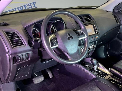 Used 2025 Mitsubishi Outlander Sport AWD image 16