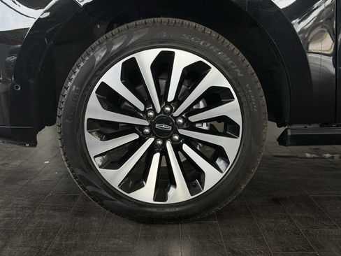 Used 2024 Lincoln Navigator Reserve AWD/4WD image 19