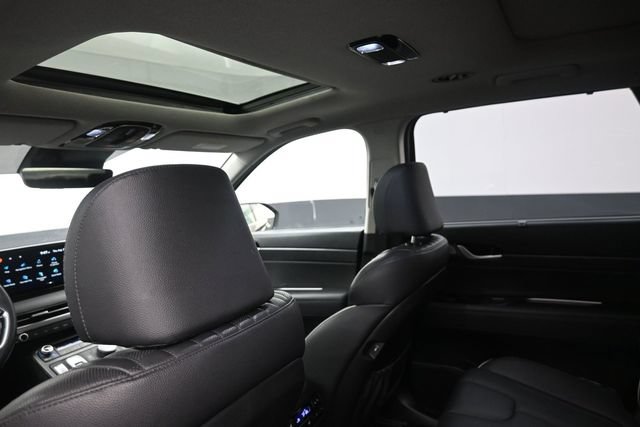 Used 2023 Hyundai Palisade Limited w/ Cargo Package AWD/4WD image 19