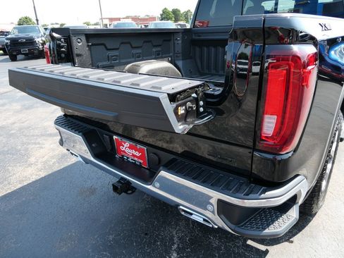 Certified 2026 GMC Sierra 1500 SLT w/ SLT Premium Plus Package AWD/4WD image 17