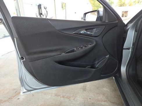 Used 2024 Chevrolet Malibu LT image 25