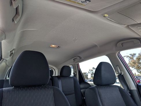 Used 2017 Nissan Rogue S image 20