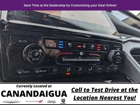 Used 2022 Jeep Grand Cherokee Trailhawk AWD/4WD image 15