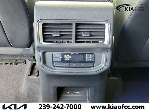 Used 2024 Volkswagen Atlas SE FWD image 23