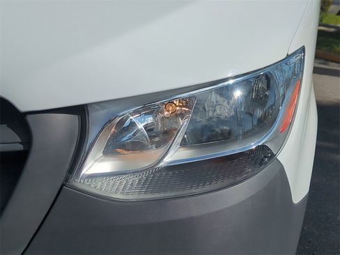 Used 2024 Mercedes-Benz Sprinter 2500 image 10