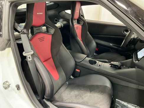Used 2024 Nissan Z NISMO w/ Floor Mat Package RWD image 9