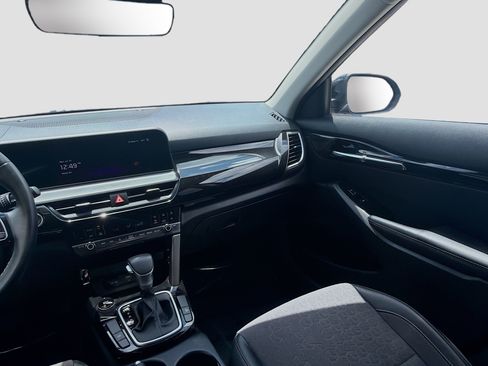 Used 2024 Kia Seltos S FWD image 19