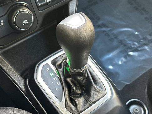 Used 2021 Jeep Renegade Sport AWD/4WD image 23