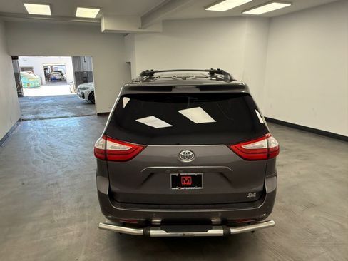 Used 2015 Toyota Sienna XLE w/ XLE Navigation Package AWD/4WD image 5