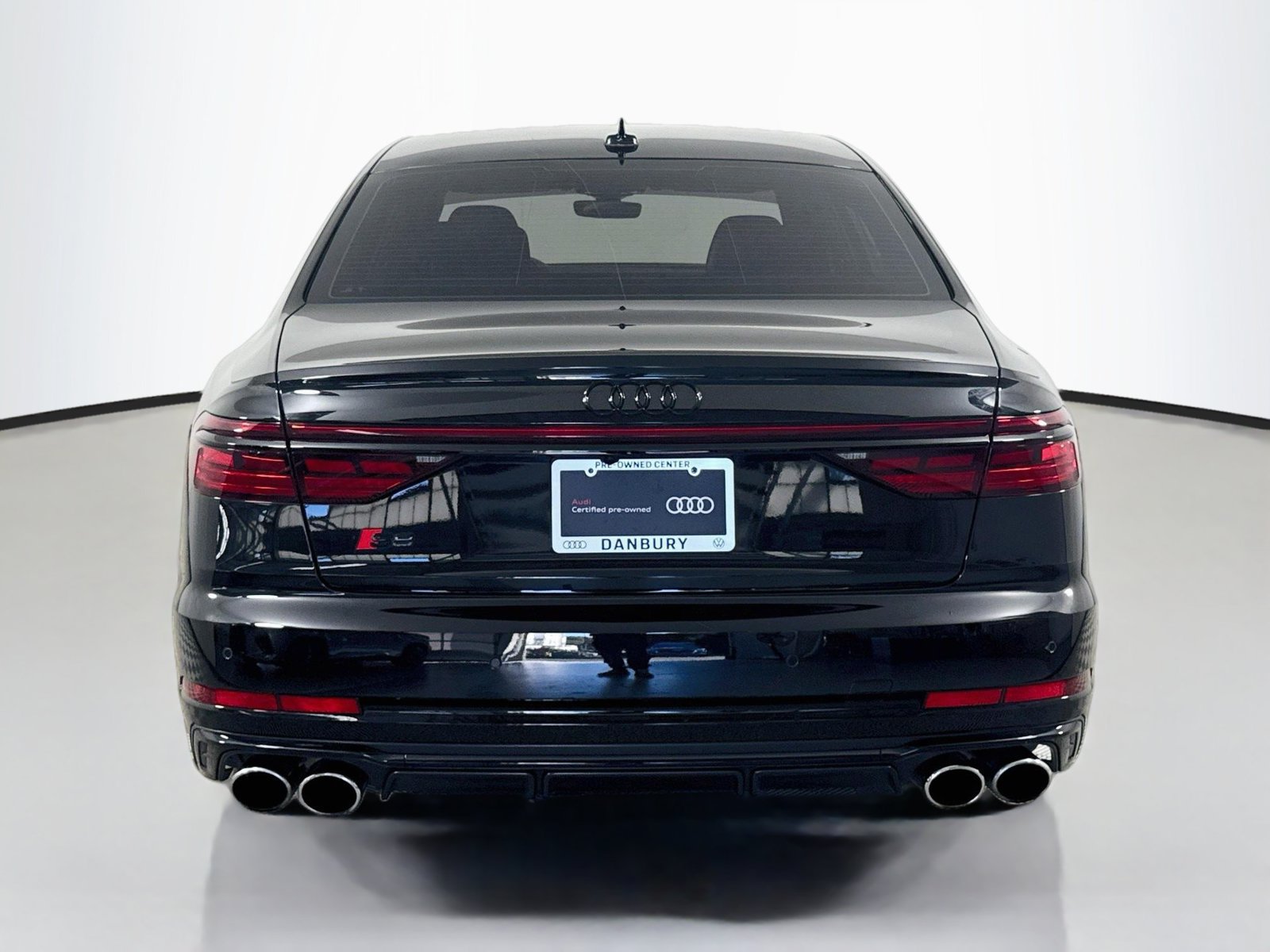 Certified 2025 Audi S8 w/ Executive Package AWD/4WD image 10