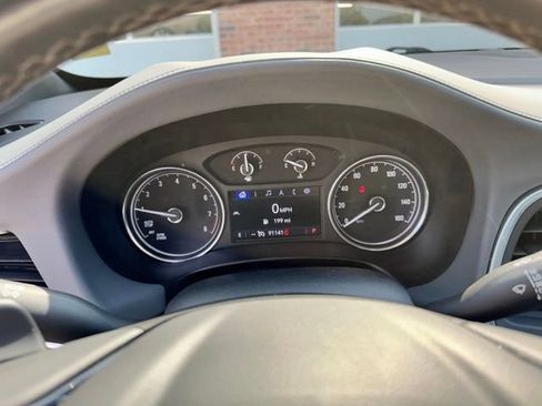 Used 2023 Buick Enclave Essence w/ Experience Buick Package FWD image 32