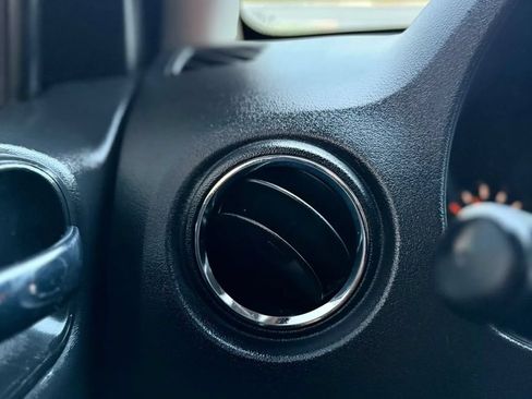 Used 2017 Jeep Compass Sport FWD image 19