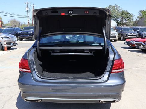 Used 2016 Mercedes-Benz E 350 Sedan image 19