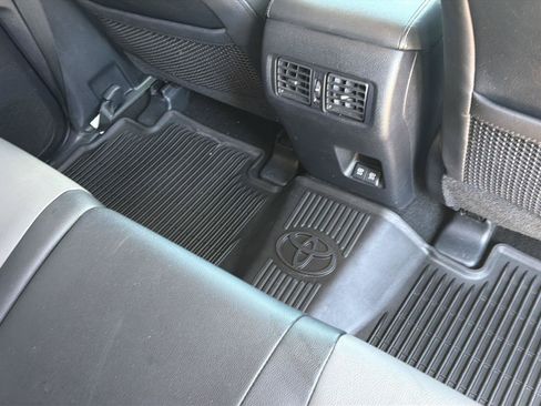 Used 2022 Toyota 4Runner SR5 Premium w/ Moonroof Package RWD image 19