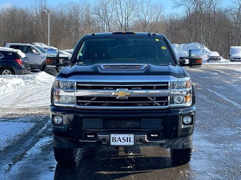 Used 2019 Chevrolet Silverado 2500 High Country w/ Duramax Plus Package image 5