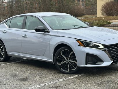 New 2025 Nissan Altima 2.5 SR