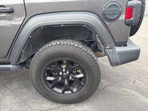 Used 2021 Jeep Wrangler Unlimited Willys image 5