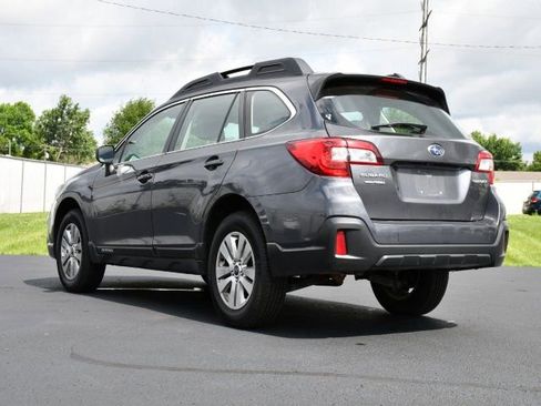 Used 2019 Subaru Outback 2.5i AWD/4WD image 5