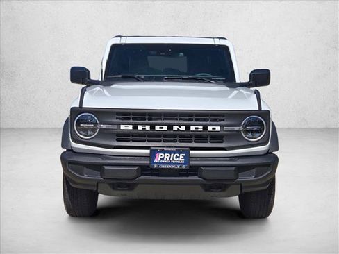 Used 2025 Ford Bronco 4-Door AWD/4WD image 2