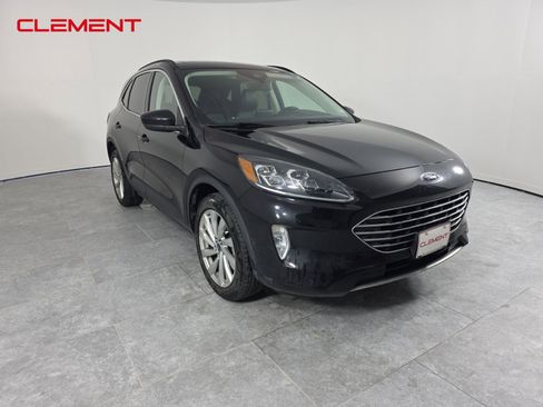 Certified 2022 Ford Escape Titanium w/ Titanium Elite Package image 3
