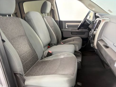Used 2019 RAM 1500 Big Horn RWD image 30