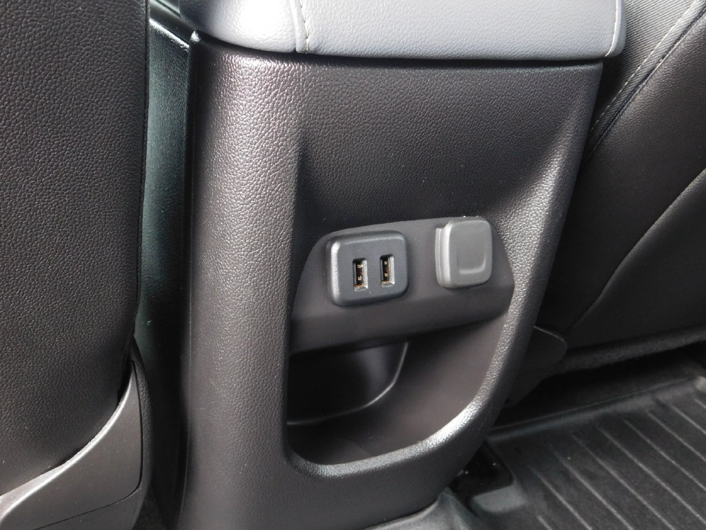 Used 2018 Chevrolet Colorado Z71 AWD/4WD image 17