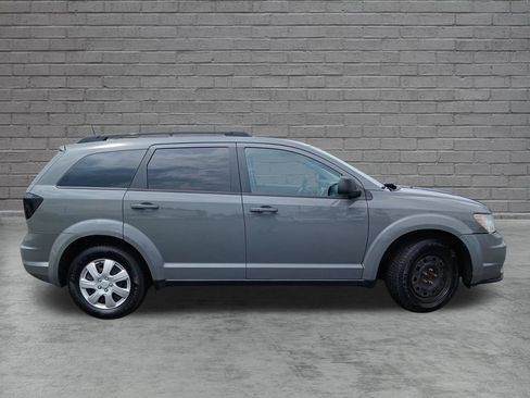 Used 2019 Dodge Journey SE FWD image 7