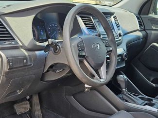 Used 2018 Hyundai Tucson SE w/ Cargo Package FWD video 2