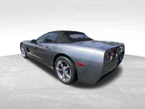Used 2004 Chevrolet Corvette Convertible w/ Preferred Equipment Group RWD image 3