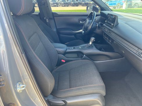 Used 2025 Honda HR-V Sport image 27