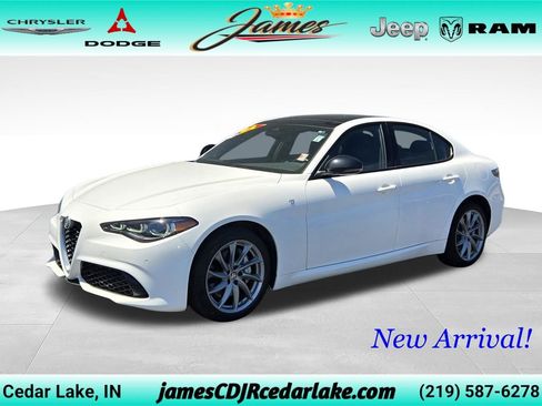 Used 2024 Alfa Romeo Giulia Ti w/ Active Assist Plus Package AWD/4WD image 1