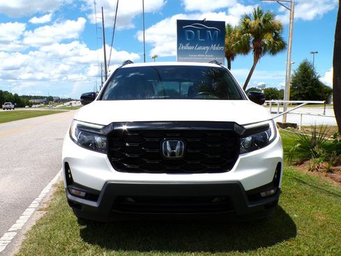 Used 2023 Honda Passport Elite image 3