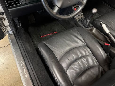 Used 1998 Porsche 911 Carrera image 41