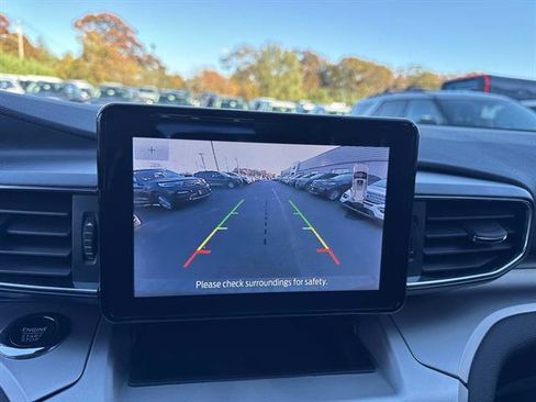 Used 2022 Ford Explorer XLT w/ Equipment Group 202A image 38